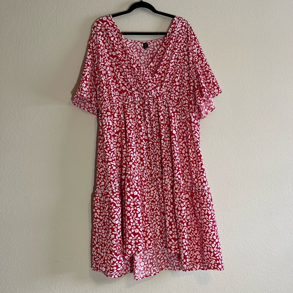 Shein Curve Dress Red and White Floral Design Size 5XL V-Neck Short Sleeves